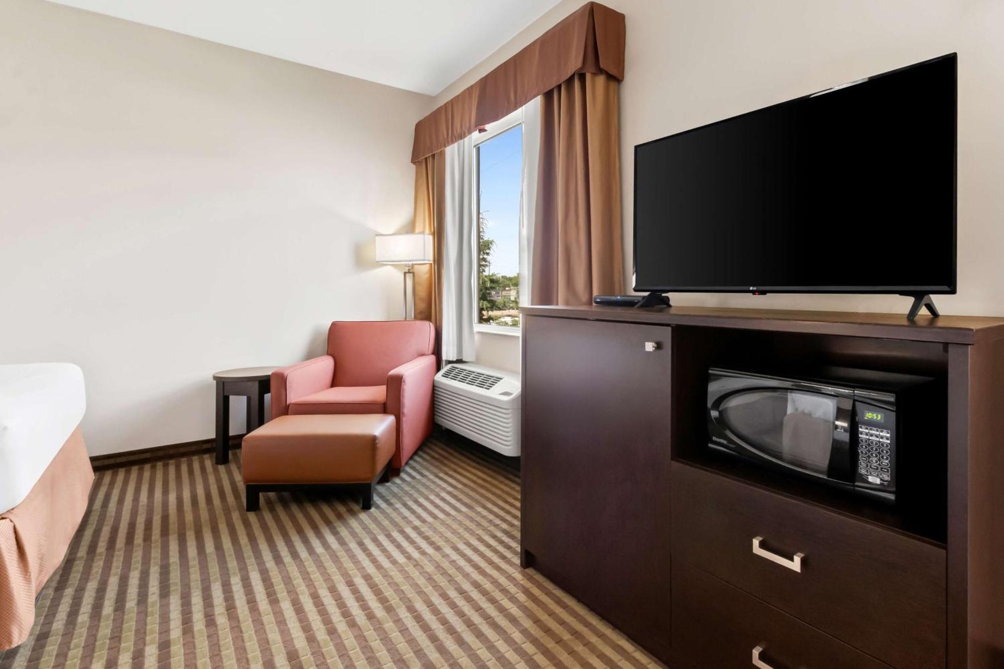 Best Western Plus Fergus Hotel Esterno foto