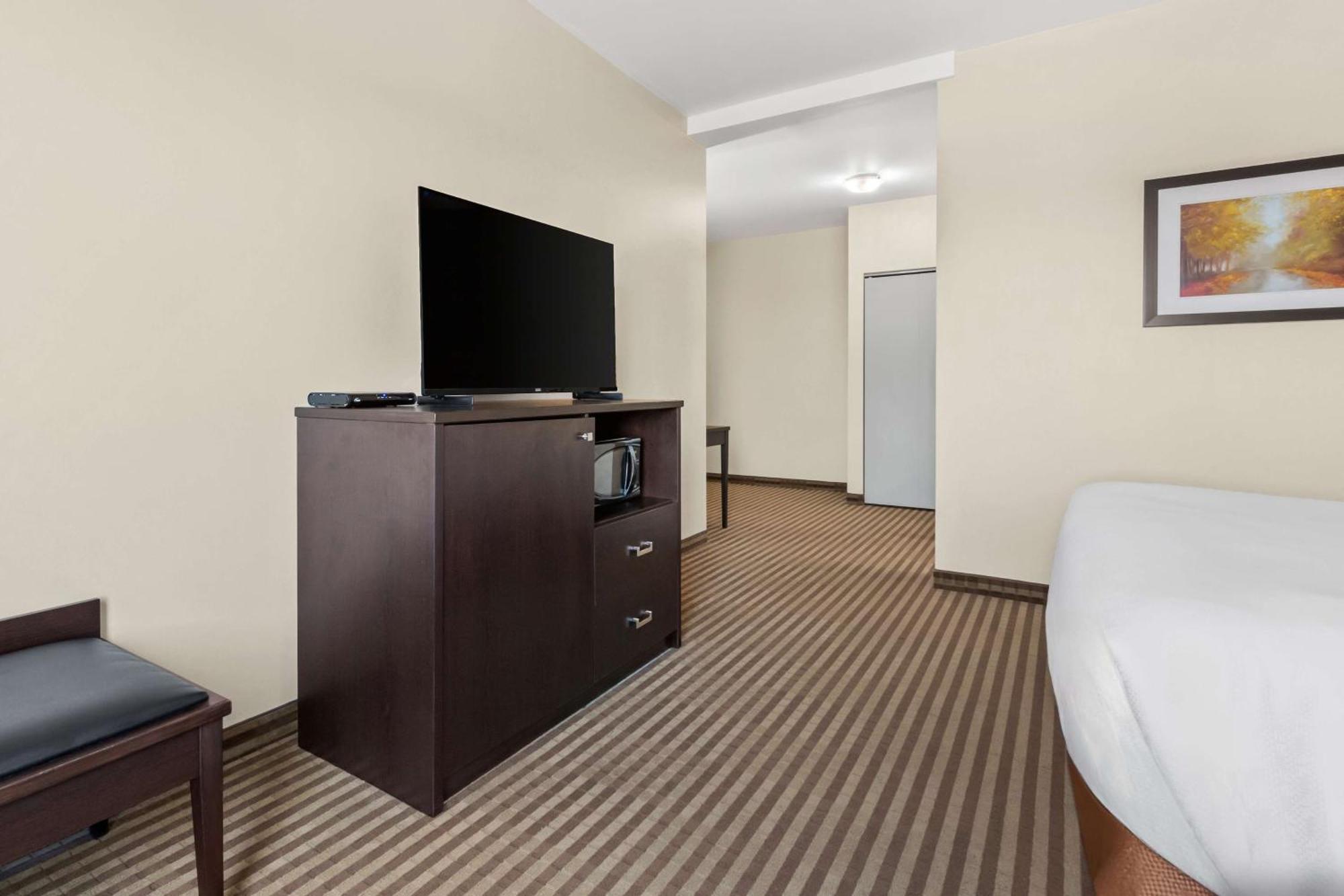 Best Western Plus Fergus Hotel Esterno foto