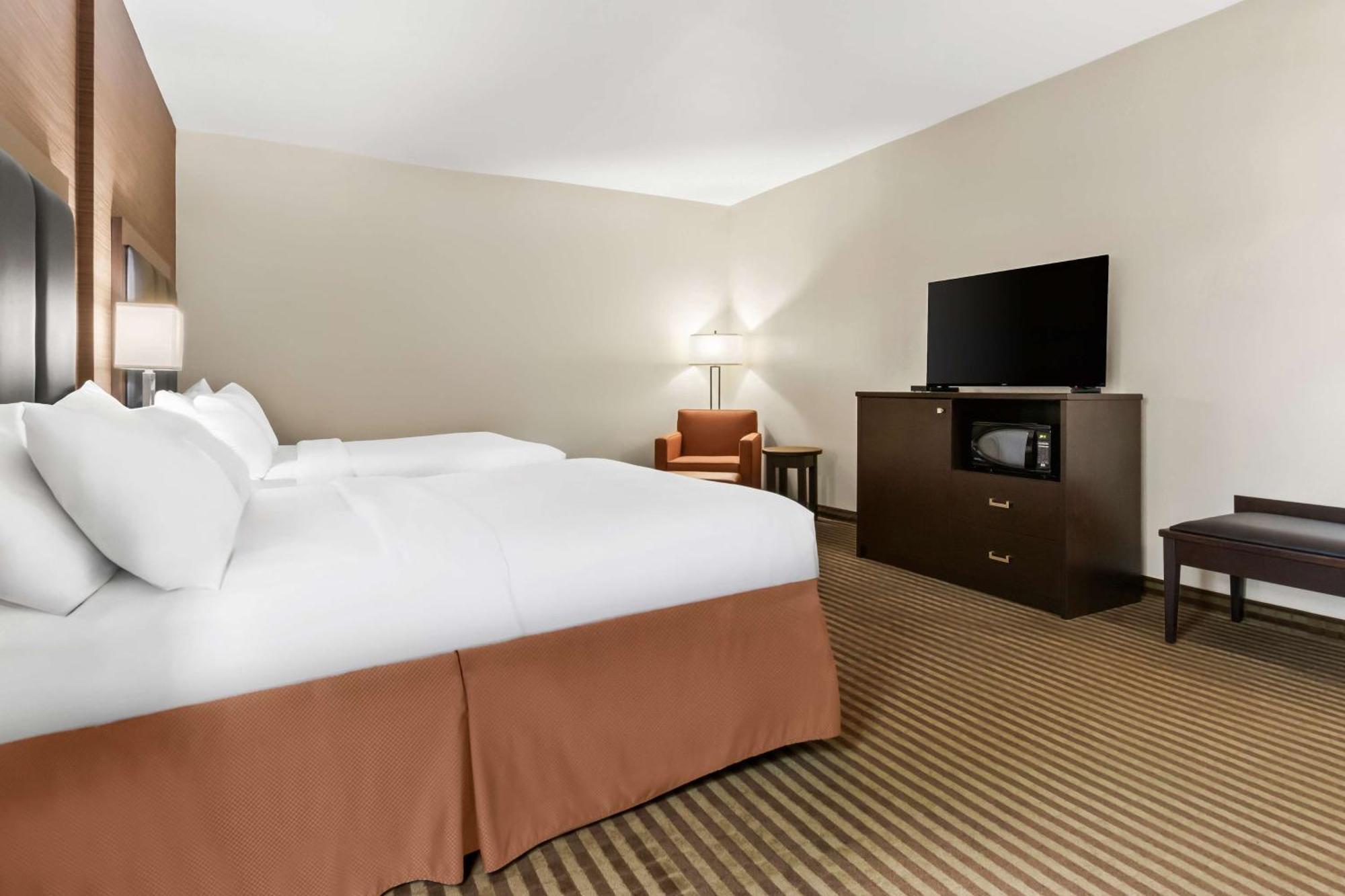 Best Western Plus Fergus Hotel Esterno foto